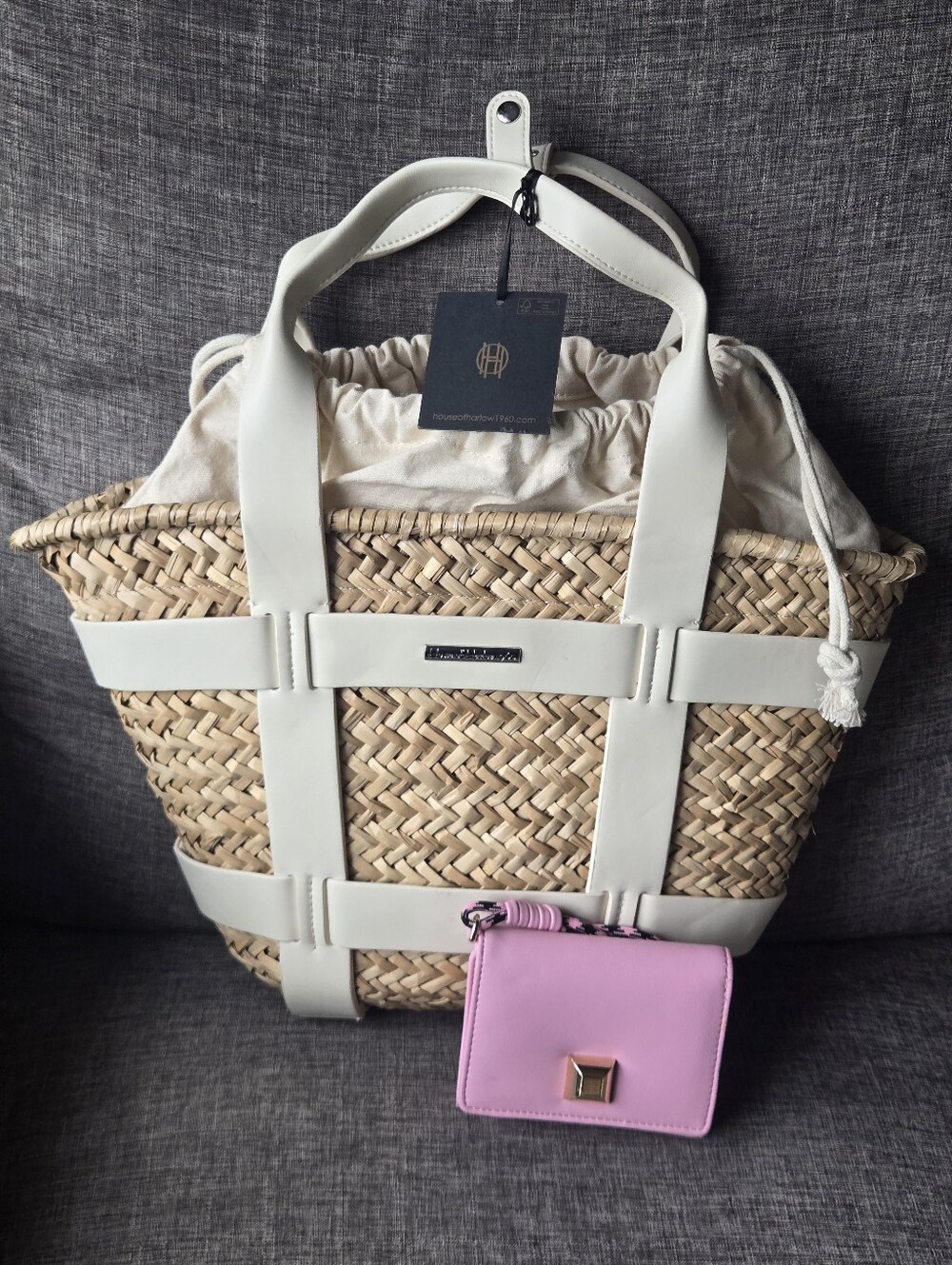 NWT House of Harlow straw handbag bag in natural straw w/ cream leather straps